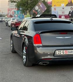 کرایسلەر 300